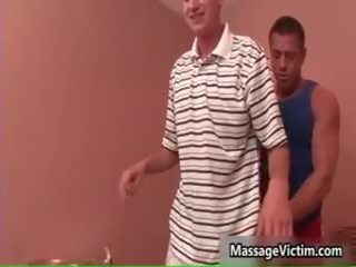 Jeremy lange adquire sua incrível corpo massageado 3 por massagevictim