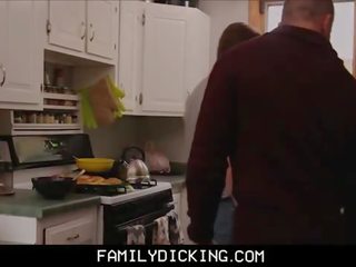Žingsnis tėtis ir jo du vaikai apie thanksgiving